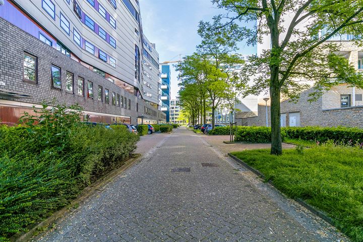 Bekijk foto 32 van Carnapstraat 21