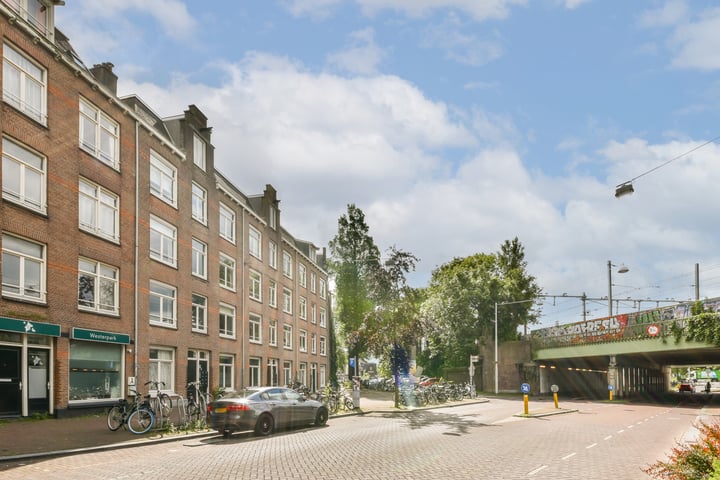 View photo 17 of Spaarndammerstraat 22-A