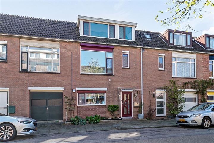 Bekijk foto 1 van A. van der Tangstraat 21