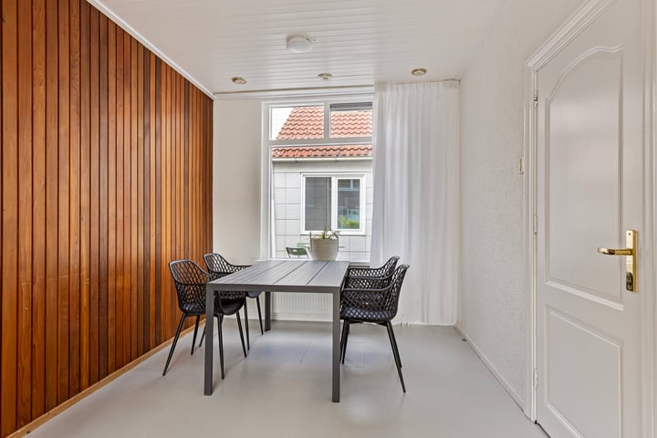 View photo 9 of Nicolaas Tulpstraat 1