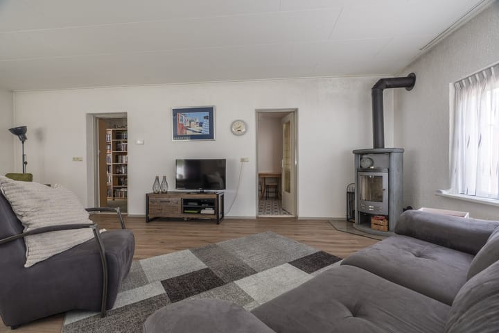 Foto 28 van Schoolstraat 58