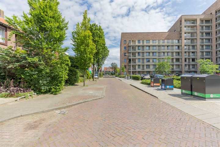 Bekijk foto 38 van Stoop van Zwijndrechtstraat 3