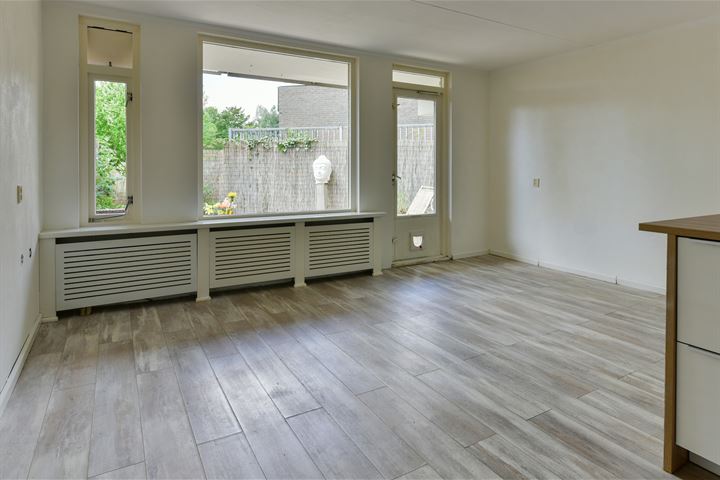 View photo 6 of Thomsonstraat 208