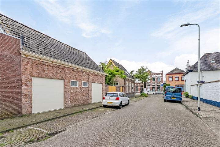 Bekijk foto 4 van Damstraat 6