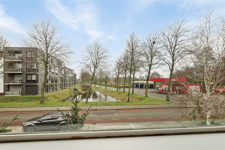 Bekijk foto 32 van Frederik van Eedenstraat 15