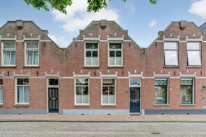 Bekijk foto 1 van Koestraat 53