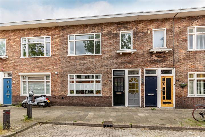 Bekijk foto 1 van Johannes Uitenbogaertstraat 52