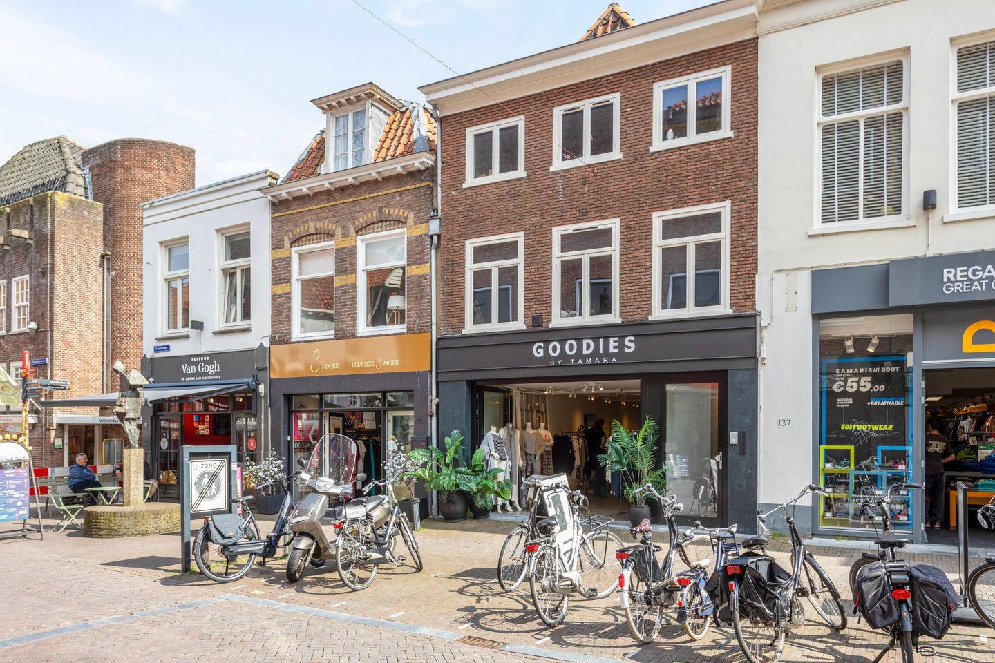 View photo 5 of Langestraat 139