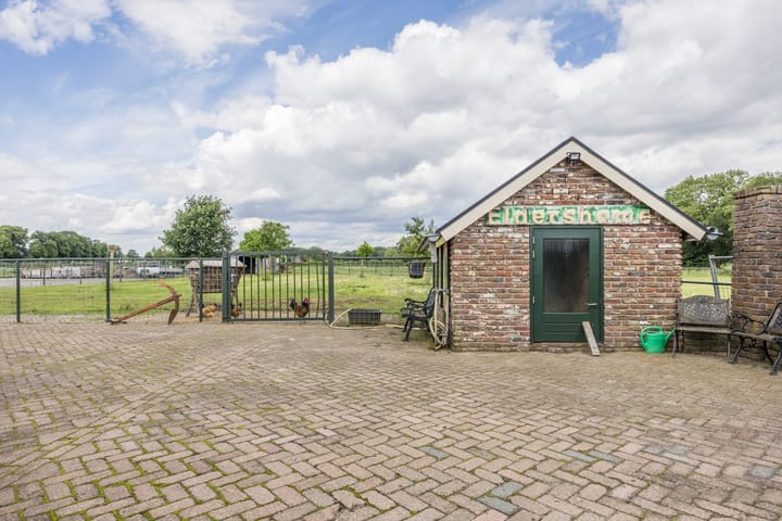 Foto 64 van Hoenderstraat 35