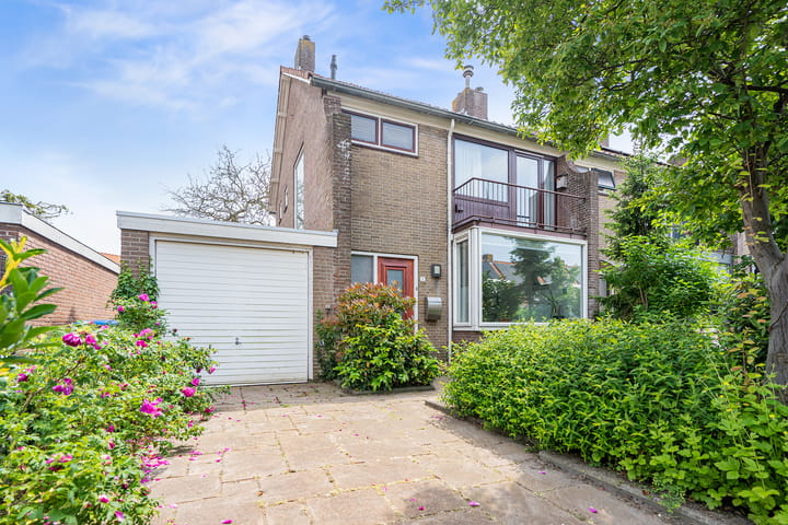 Foto 1 van Margrietstraat 1