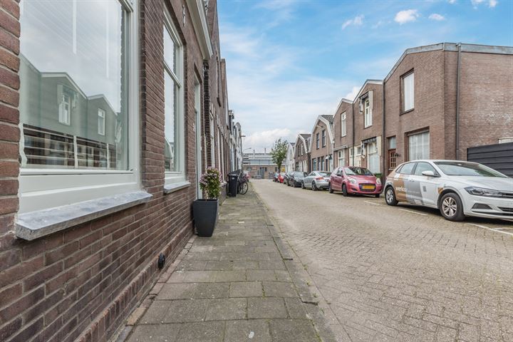 Bekijk foto 36 van Valkstraat 59