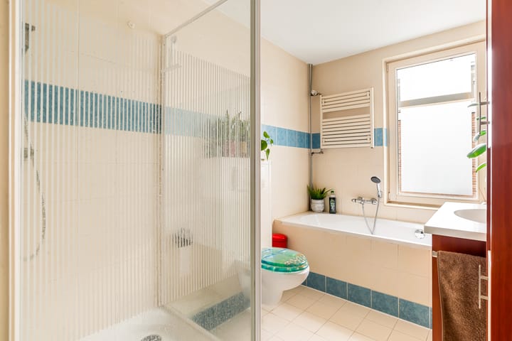 Foto 24 van Minahassastraat 29