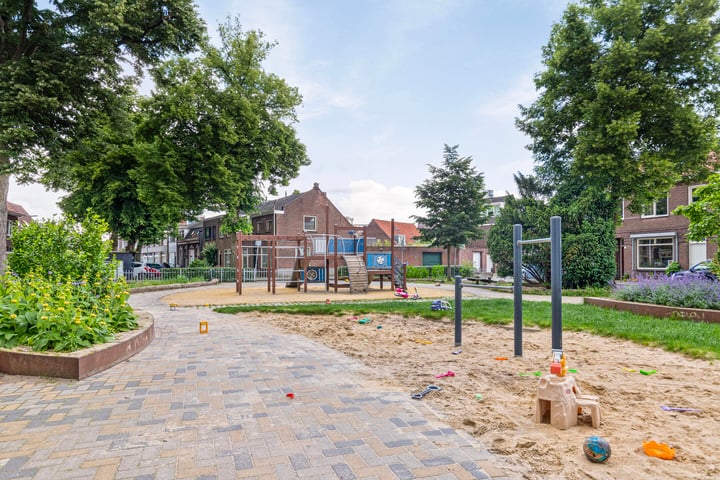 Bekijk foto 40 van Olmenstraat 12