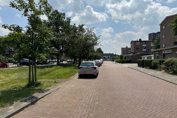 Bekijk foto 3 van St. Jacobslaan 244