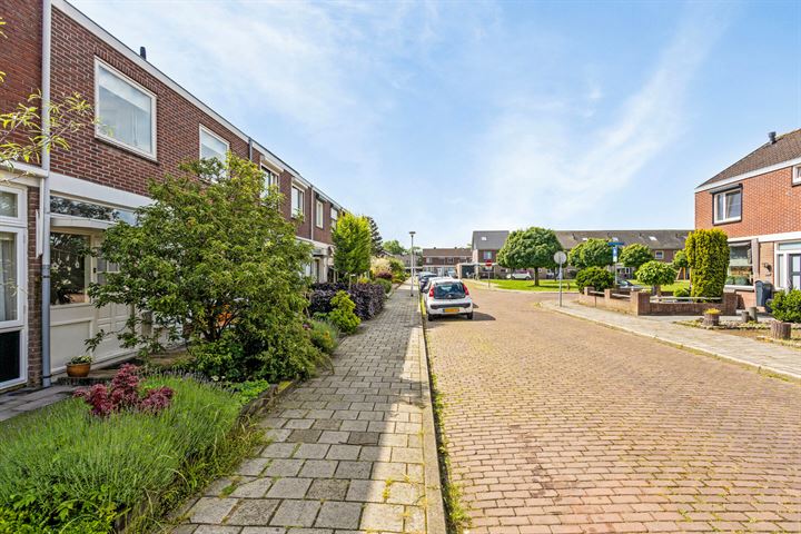 View photo 38 of Jan Voermanstraat 45