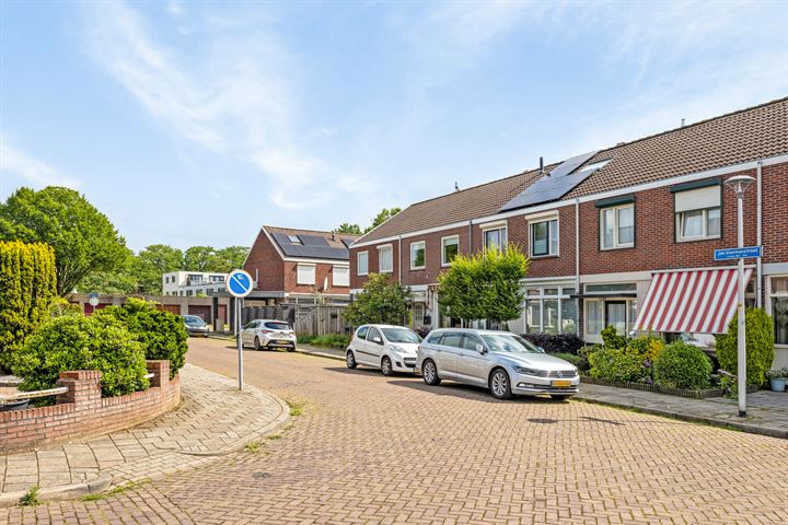 View photo 37 of Jan Voermanstraat 45