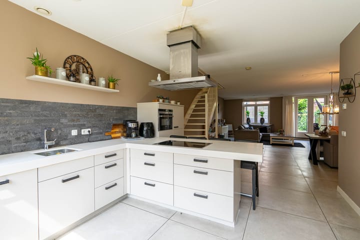 Photo 7 of Verdeelstraat 37