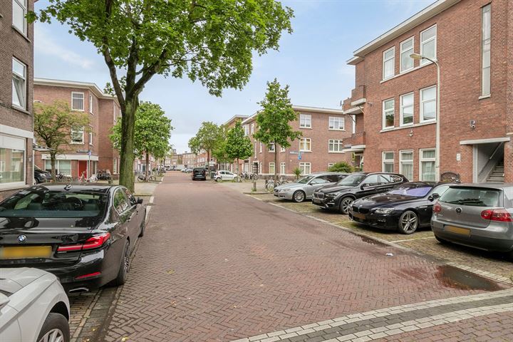 Bekijk foto 21 van Rosseelsstraat 67