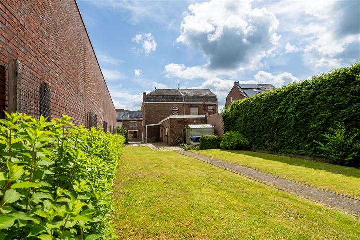 View photo 22 of Schoolstraat 86