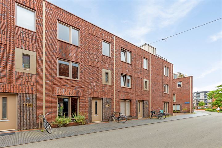 View photo 1 of Langestraat 117