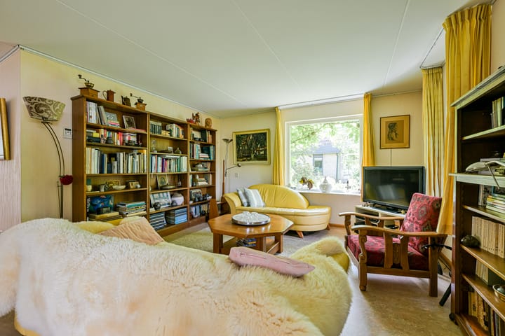 Photo 8 of J.J. Wernerstraat 32