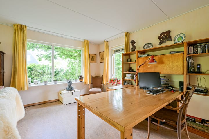 Photo 11 of J.J. Wernerstraat 32