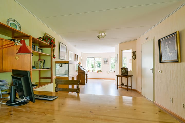 Photo 12 of J.J. Wernerstraat 32