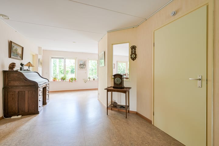 Photo 13 of J.J. Wernerstraat 32