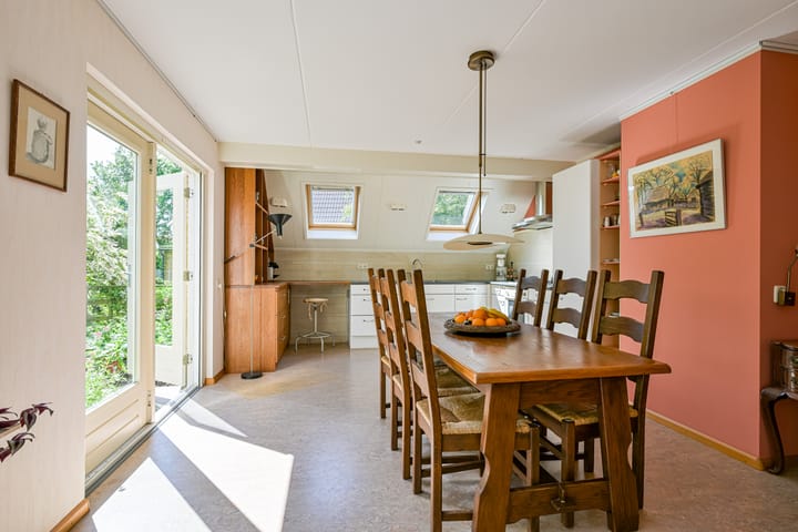 Photo 14 of J.J. Wernerstraat 32