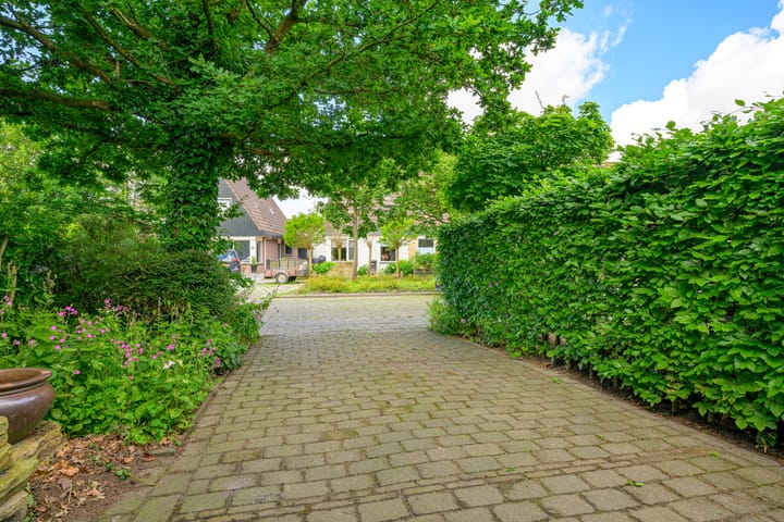 Photo 44 of J.J. Wernerstraat 32