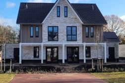 View photo 1 of Twee-onder-een-kapwoning (Bouwnr. 104)