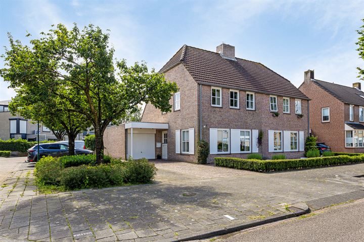 Bekijk foto 44 van Rietveldstraat 3