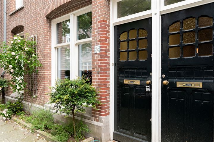 Bekijk foto 7 van Tolstraat 55-2