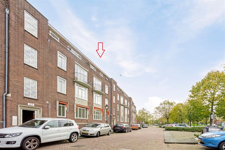 View photo 1 of Jacob van Ruysdaelstraat 31