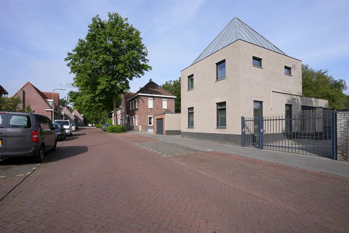 Bekijk foto 60 van Groene Kruisstraat 26