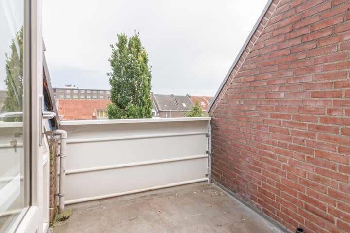 View photo 15 of Mariagardestraat 439