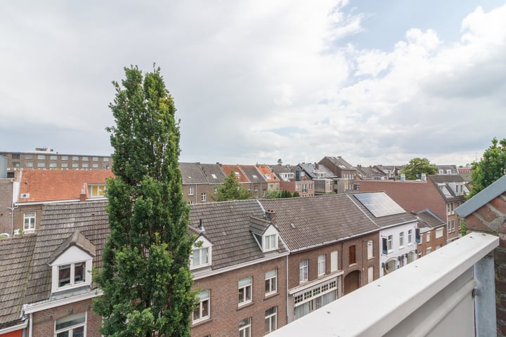 View photo 18 of Mariagardestraat 439