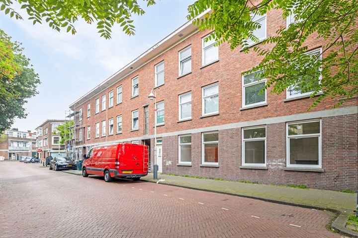 Bekijk foto 1 van Lunterenstraat 44