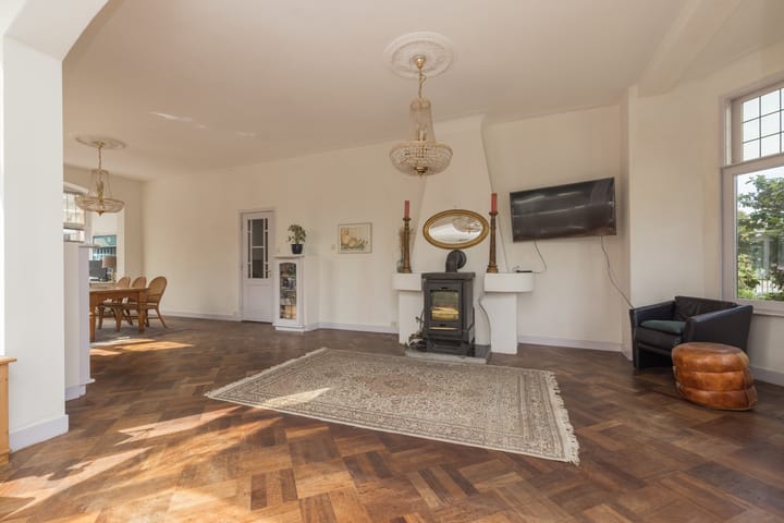 Photo 8 of Weeresteinstraat 129