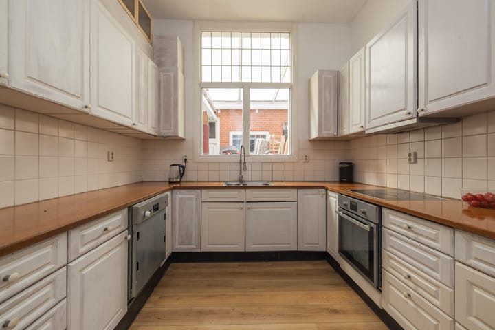 Photo 16 of Weeresteinstraat 129