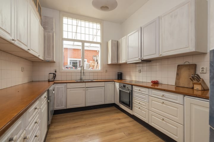 Photo 15 of Weeresteinstraat 129