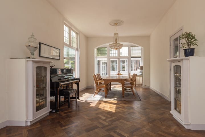 Photo 11 of Weeresteinstraat 129