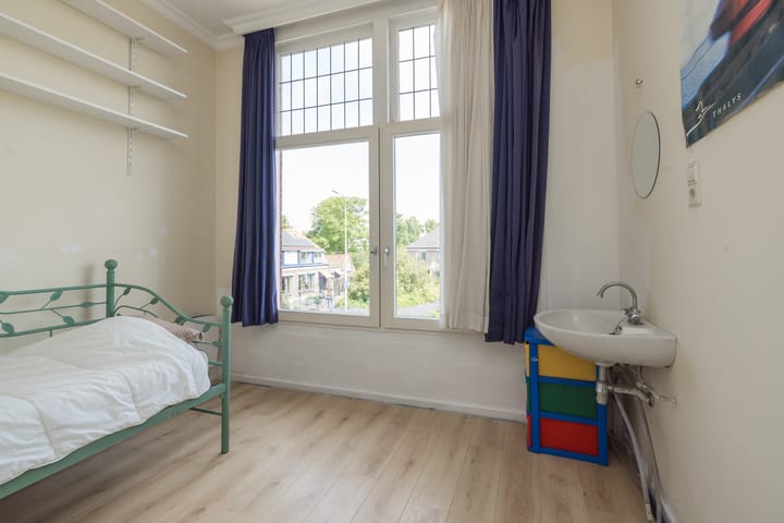 Photo 28 of Weeresteinstraat 129