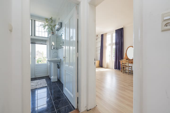 Photo 35 of Weeresteinstraat 129