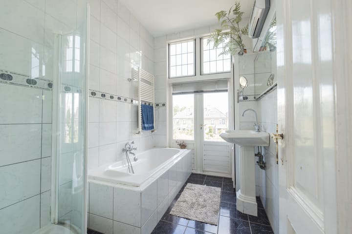 Photo 36 of Weeresteinstraat 129