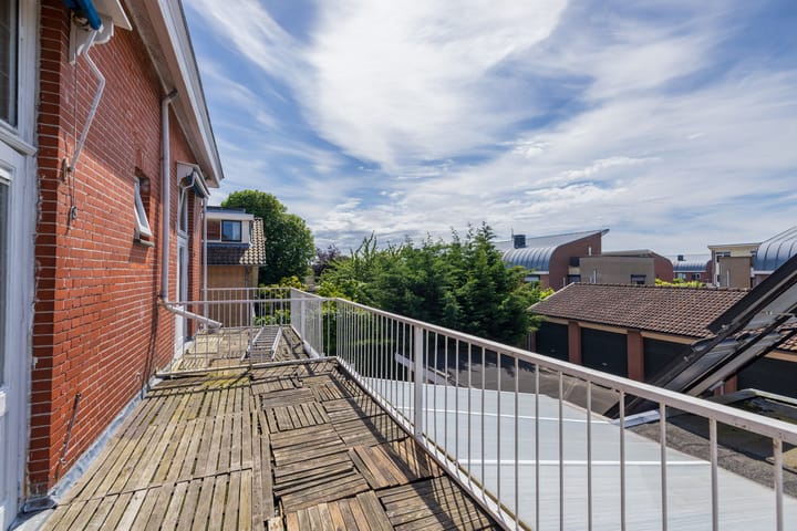 Photo 54 of Weeresteinstraat 129