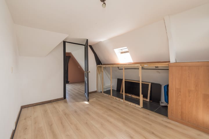 Photo 64 of Weeresteinstraat 129