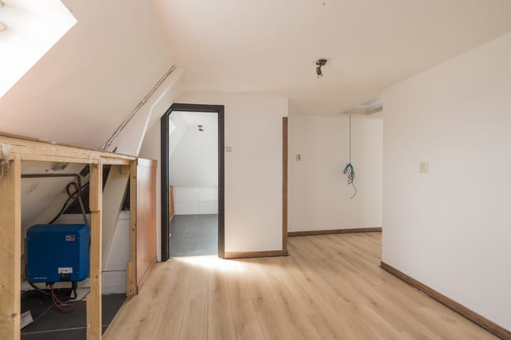 Photo 65 of Weeresteinstraat 129