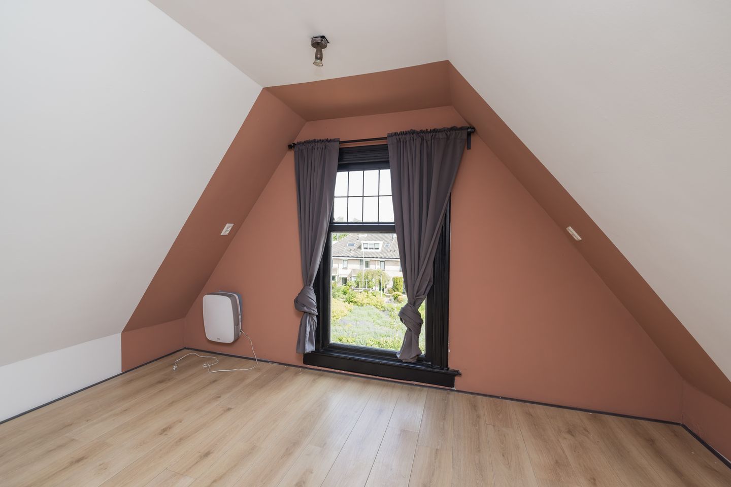 Foto 70 van Weeresteinstraat 129