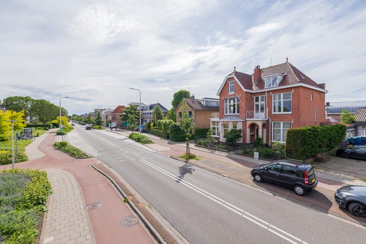 Photo 81 of Weeresteinstraat 129